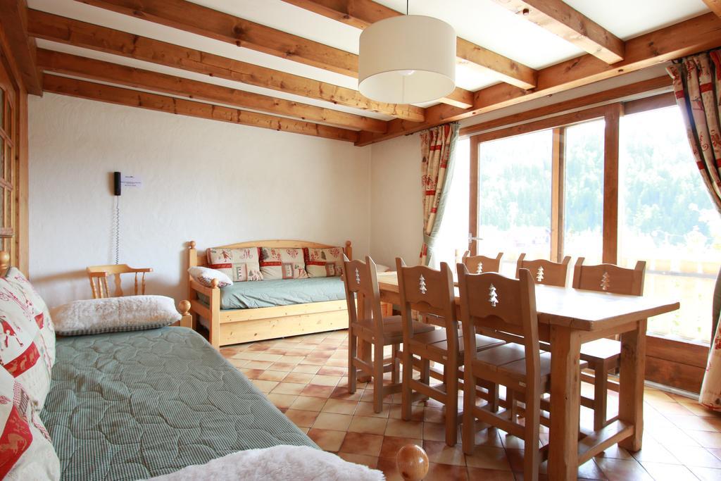Chez Francine Apartment Нотр-Дам-Дьо-Белкомб Екстериор снимка