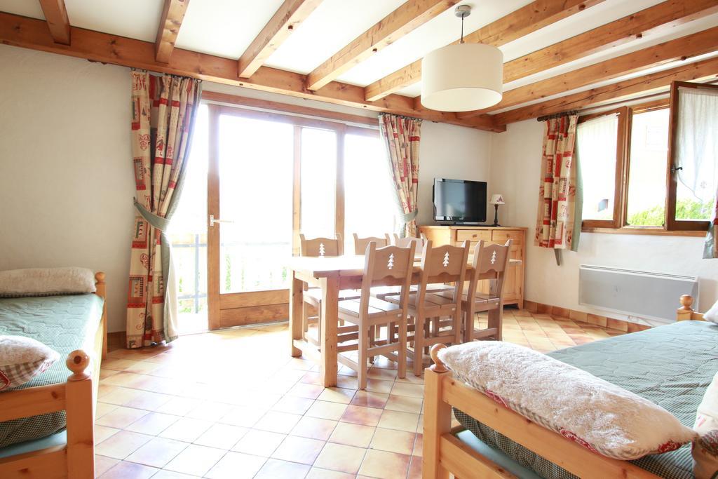 Chez Francine Apartment Нотр-Дам-Дьо-Белкомб Екстериор снимка
