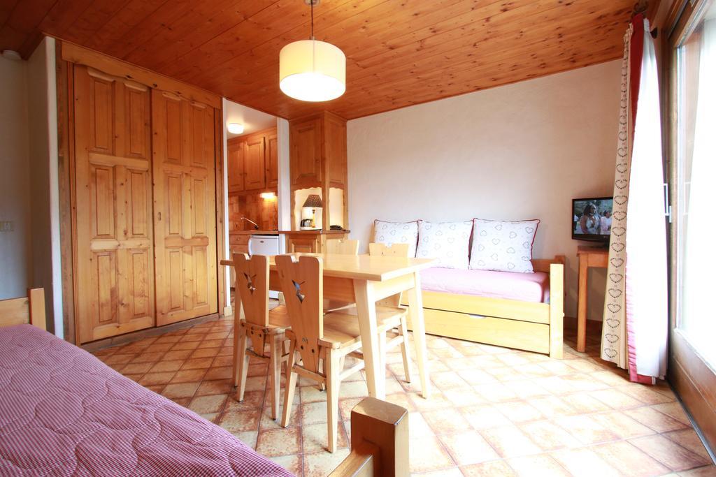 Chez Francine Apartment Нотр-Дам-Дьо-Белкомб Екстериор снимка